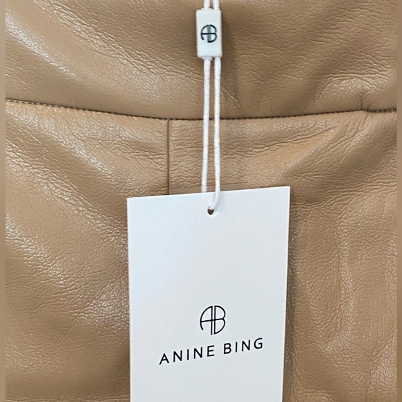 NWT! ANINE BING "Koa Faux-Leather Shorts" Size Small, retails $250 - Picture 8 of 11